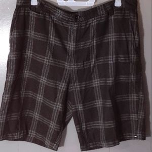 Quiksilver Black Plaid Shorts - Men's Size 40